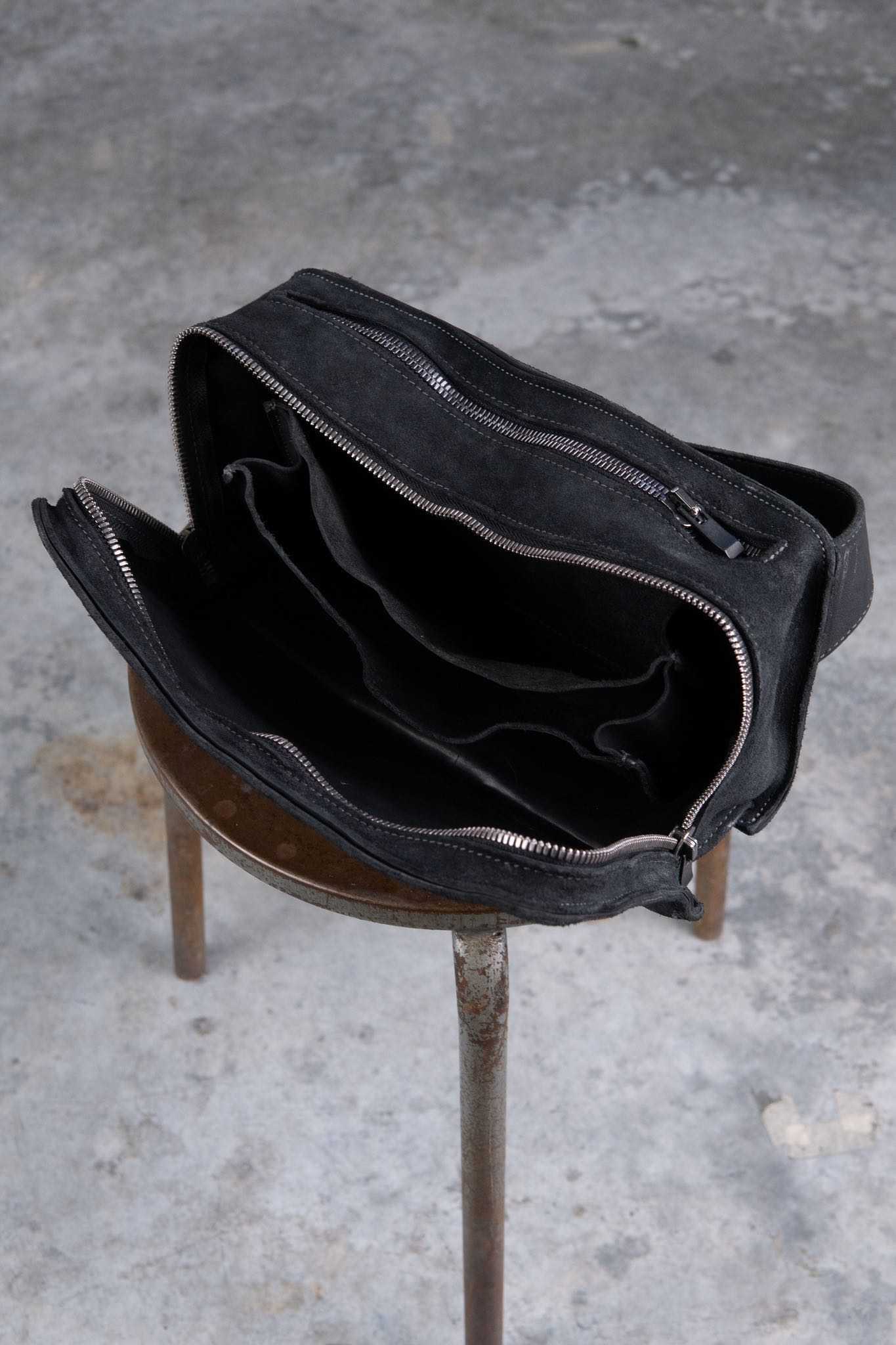 HORSE LEATHER BAG SQ-1 UNLINED