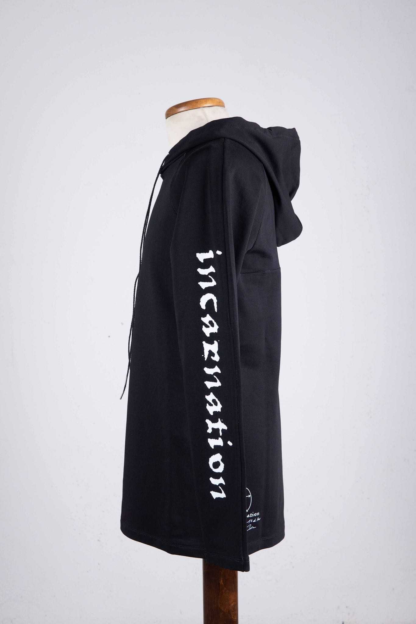 CUT & SAWN HOODED RAGLAN LONG SLEEVE