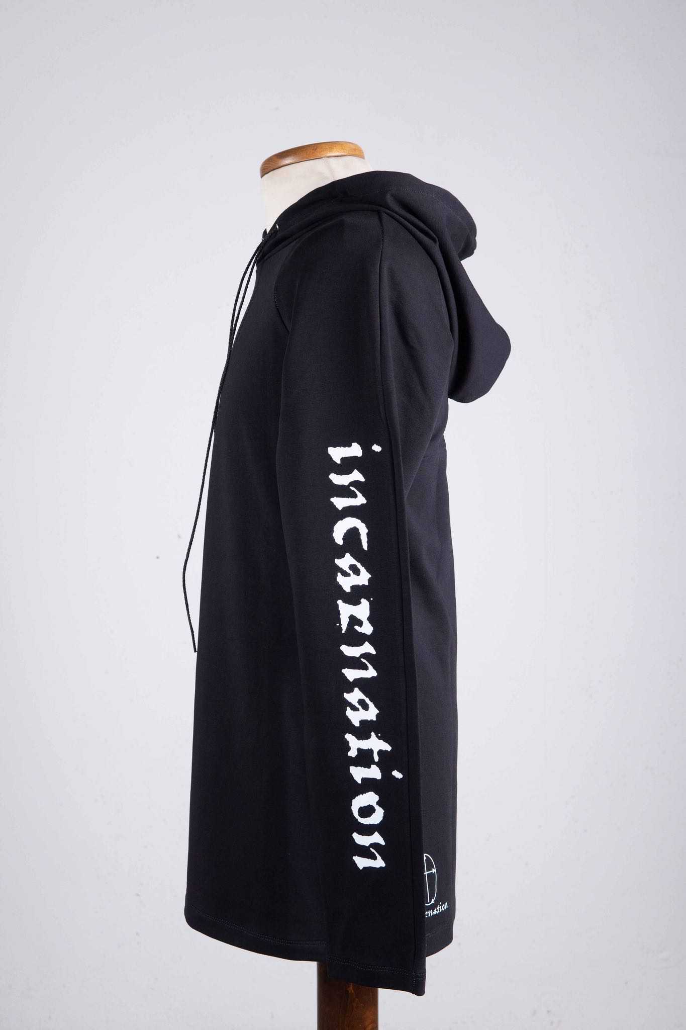 CUT & SAWN HOODED RAGLAN LONG SLEEVE