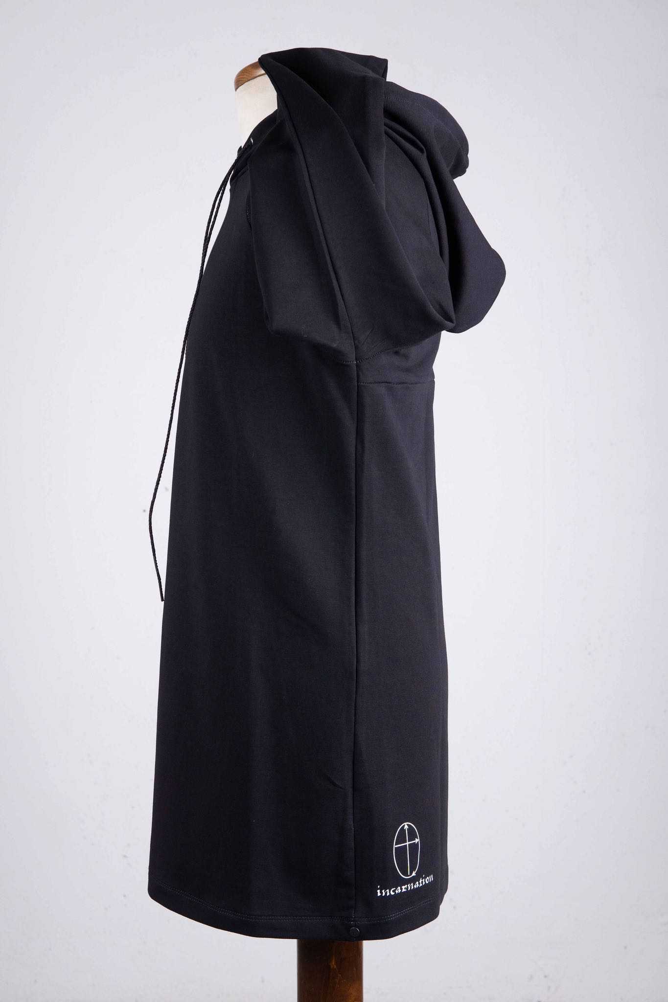 CUT & SAWN HOODED RAGLAN LONG SLEEVE