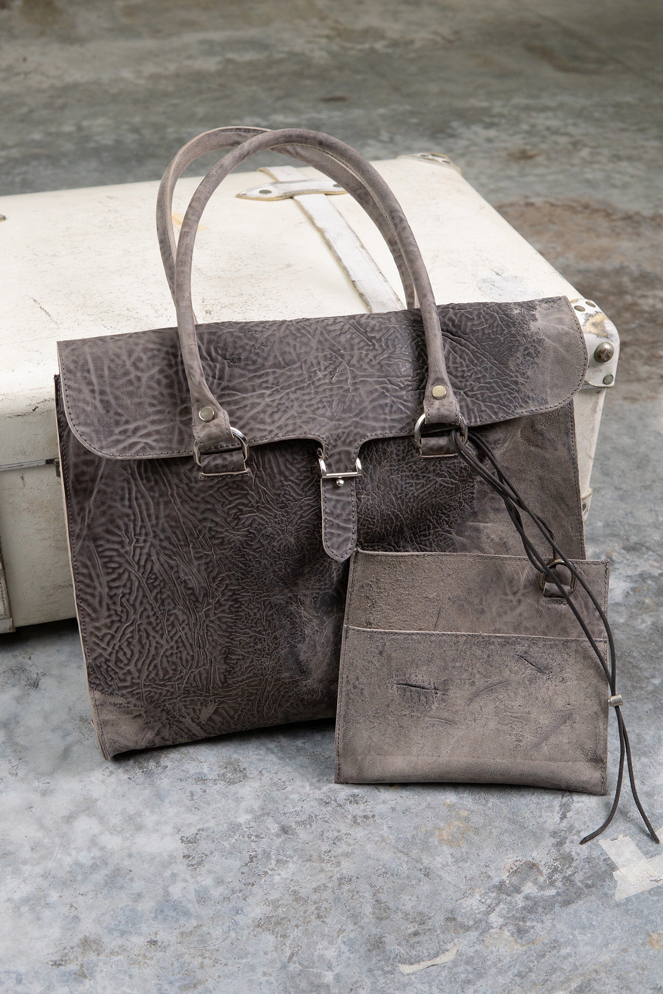 HORSE BUTT RG LEATHER BAG TOTO WB-3 UNLINED WITH MEDIUM PURSE