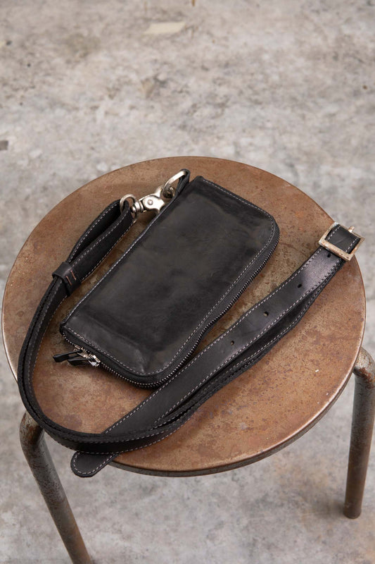 HORSE BUTT LEATHER WALLET POUCH