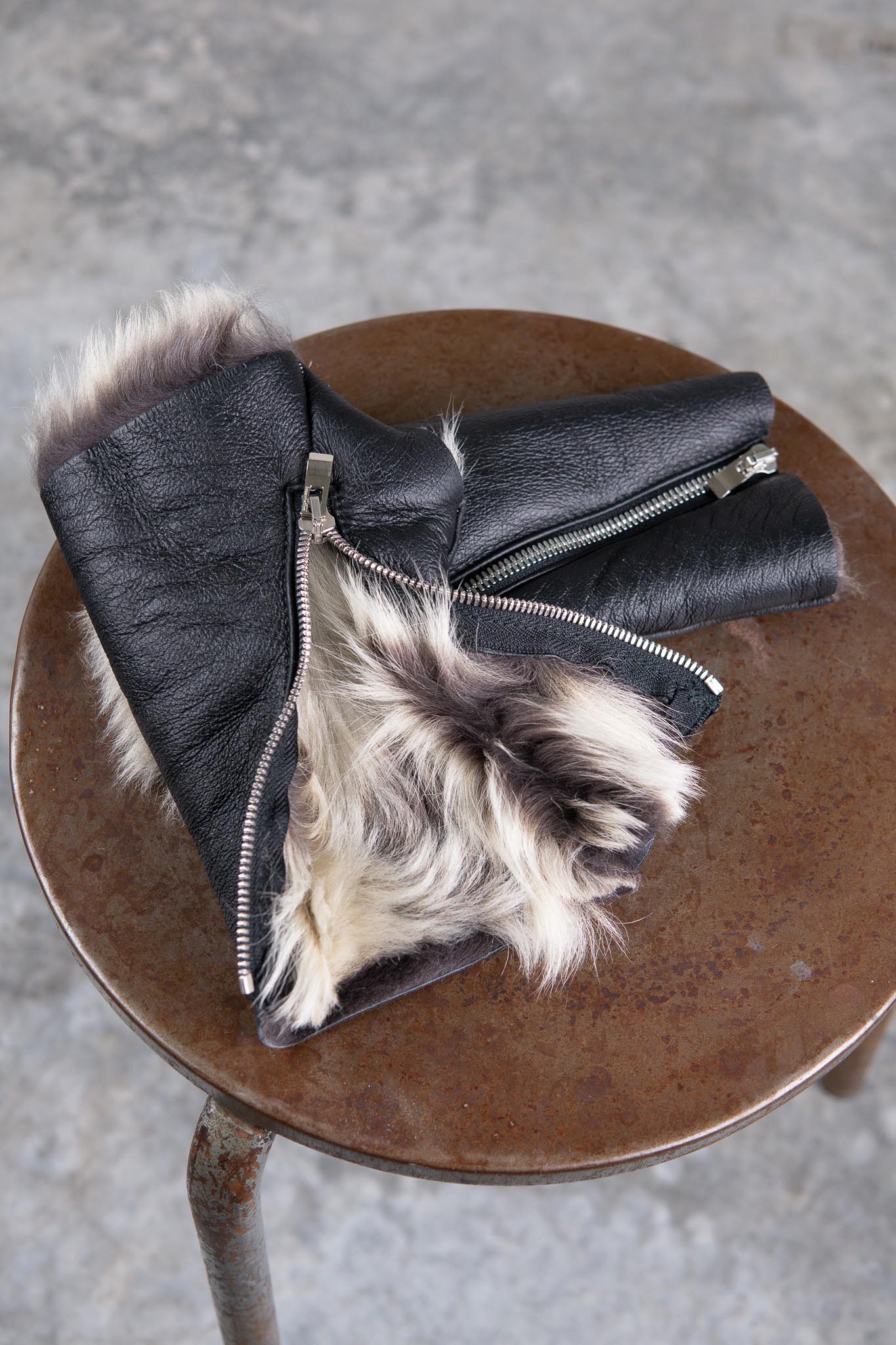 SHEEP SHEARLING  GLOVE SPAIRAL ZIP #2