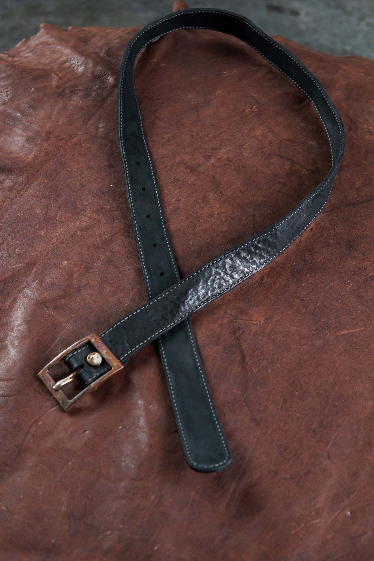 HORSE LEATHER BELT SQARE 30