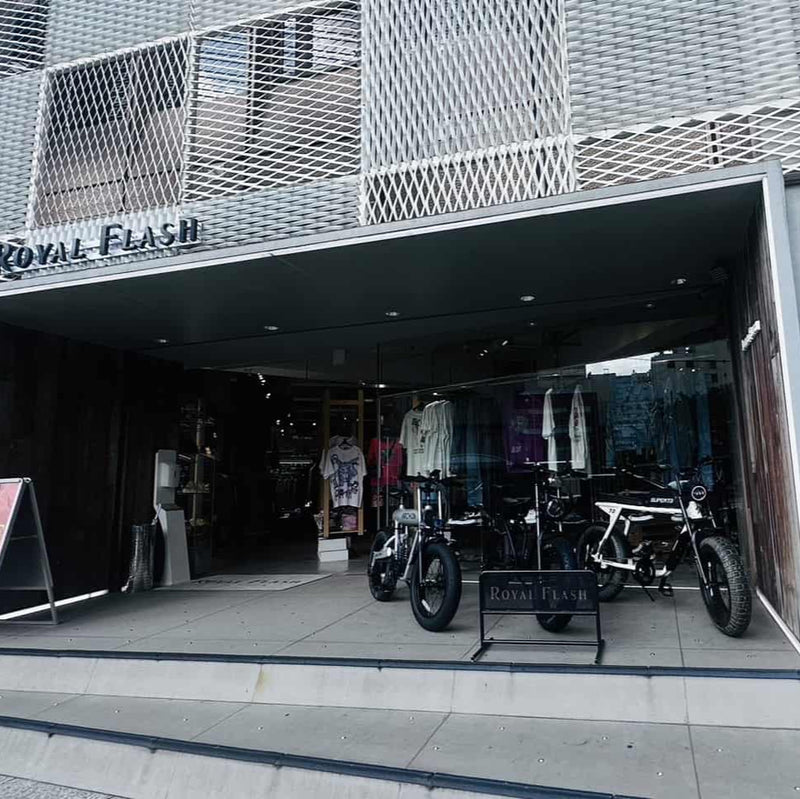 ROYAL FLASHの店舗画像